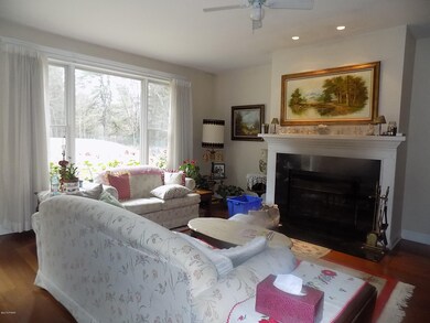 42 Holiday Dr, Hawley, PA 18428 - photo 4