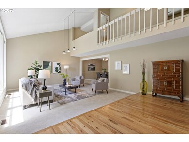 Living Room/Entrance