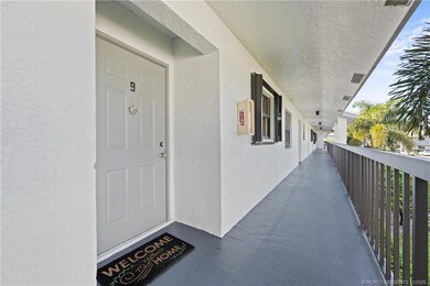 1210 SE Parkview Place unit 9, Stuart, FL 34994 - photo 4