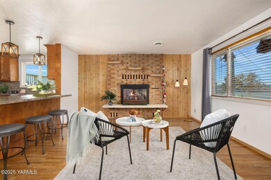 701 Lockhart Dr, Yakima, WA 98901 - photo 4