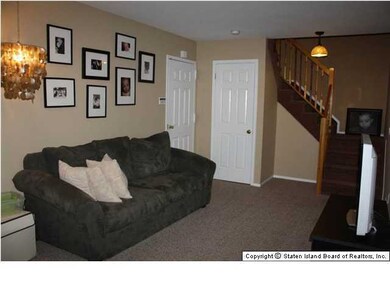 17 Candon Ct, Staten Island, NY 10309 - photo 6