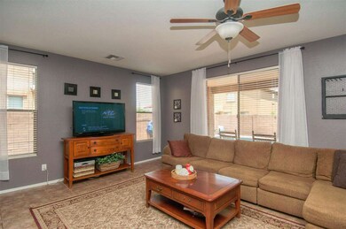 007_Living Room