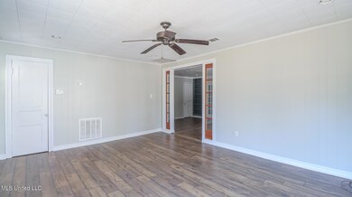 110 Myrtle-72001