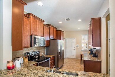 21804 Belgian Ct, Mount Dora, FL 32757 - photo 4