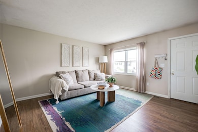 7-web-or-mls-1139-chalet-ave
