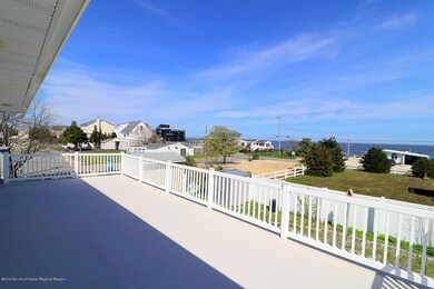 Balcony w Bayviews1
