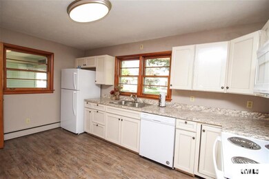 609 N Sherman St, Lincoln, IL 62656 - photo 6