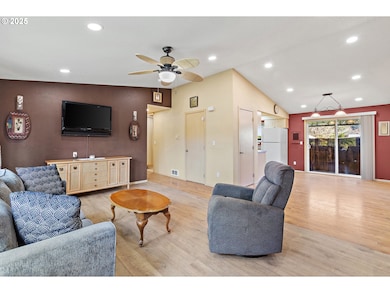 31509 NW Pacific St, North Plains, OR 97133 - photo 5