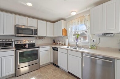 1050 Main St, Warren, RI 02885 - photo 2