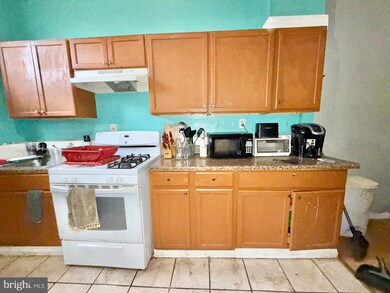 325 N Mount St, Baltimore, MD 21223 - photo 6