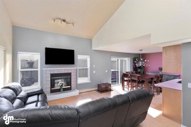 07-Living Room MS_5207
