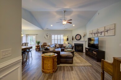 131 Windy Point - Interiors_13