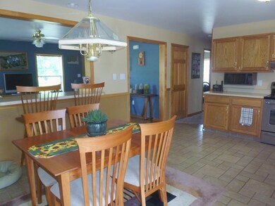 9 Mieczkowski Cir, South Deerfield, MA 01373 - photo 4