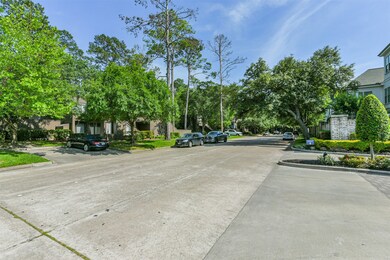 370 Litchfield Ln unit 11, Houston, TX 77024 - photo 2