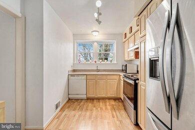 1939 Kirby Rd, McLean, VA 22101 - photo 4