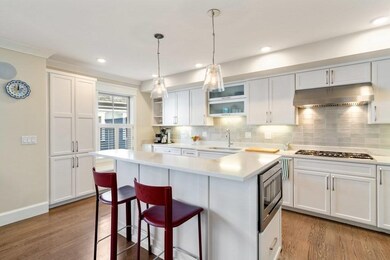 683 Hammond St unit B, Chestnut Hill, MA 02467 - photo 4