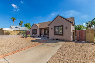 1041 E Wickieup Ln, Phoenix, AZ 85024 - photo 3