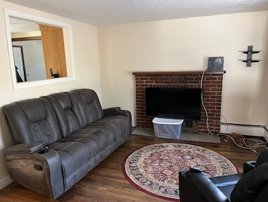 125 Foster Rd, Tewksbury, MA 01876 - photo 6