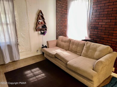 1142 Greenway Ave, Stroudsburg, PA 18360 - photo 3