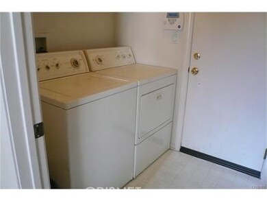 23249 Beachcomber Ln, Valencia, CA 91355 - photo 4