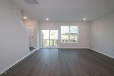 [L547-z003]FamilyRoom