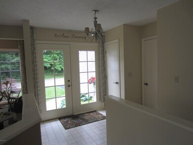 106 Crestwood Dr unit 6, Battle Creek, MI 49015 - photo 2