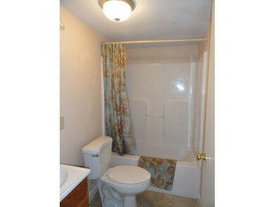 SEPARATE LAUNDRY ROOM