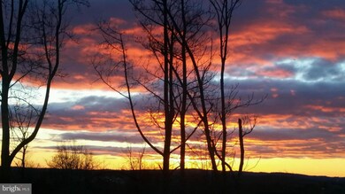 35499 Broken Arrow Rd, Round Hill, VA 20141 - photo 4