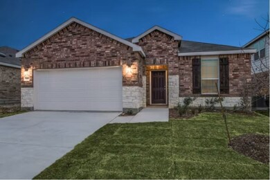 311 Paso Fino Dr, Alvin, TX 77511 - photo 2