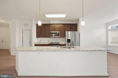 9430 Silver King Ct unit 103, Fairfax, VA 22031 - photo 4