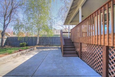 2429 Meadow Creek Dr, Medford, OR 97504 - photo 7