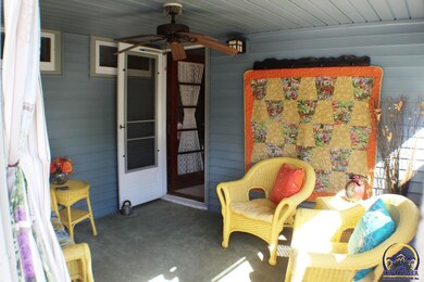 1405 SW Burnett Rd, Topeka, KS 66604 - photo 7