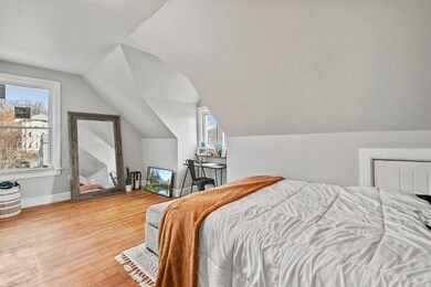 29 Gardner St, Worcester, MA 01610 - photo 4