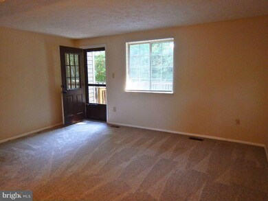 6029 Rowanberry Dr, Elkridge, MD 21075 - photo 6