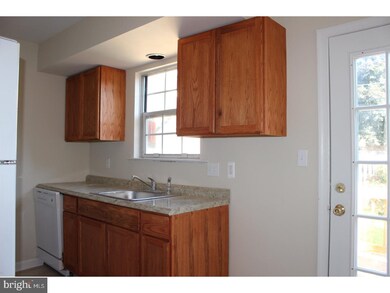 839 W Tioga St, Allentown, PA 18103 - photo 4