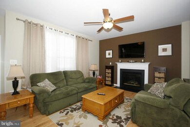 26185 Lands End Dr, Chantilly, VA 20152 - photo 7