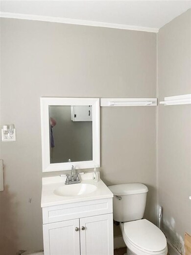 728 Redwater Rd, Wake Village, TX 75501 - photo 4