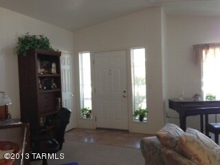 3561GldLeafFoyer