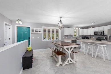 Entry + Dining