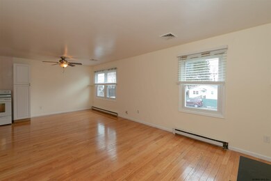 24 Rawson St, Albany, NY 12206 - photo 3