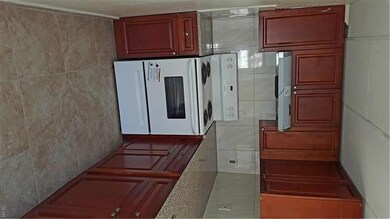 642 N New St, Allentown, PA 18102 - photo 5