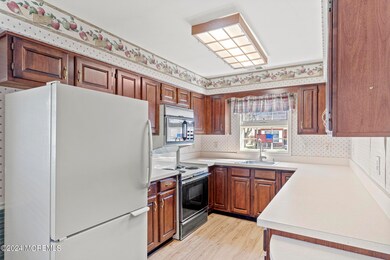 1504 Forelle Ln, Toms River, NJ 08755 - photo 4