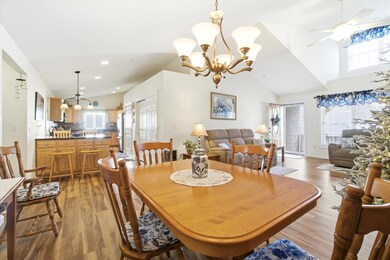 9 Doveton Ln unit B, Hudson, NH 03051 - photo 6