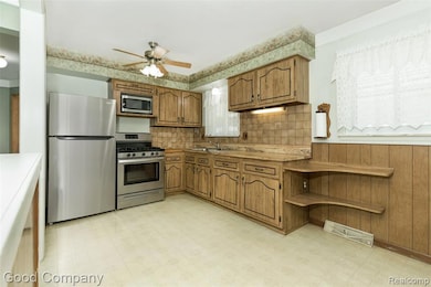 12561 Hipp St, Taylor, MI 48180 - photo 5