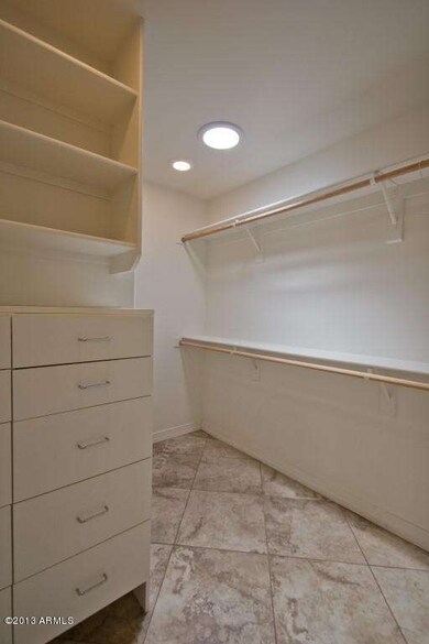 Walk in closet