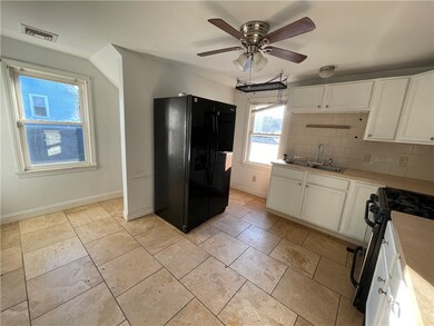 14 Lancashire St, Providence, RI 02908 - photo 4