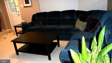 8150 Willowdale Ct, Springfield, VA 22153 - photo 4