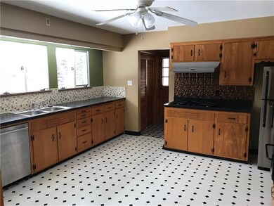 2575 Shelly Dr, Indiana, PA 15701 - photo 5