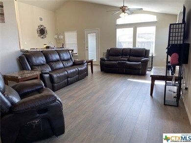 403 Kayla St, Troy, TX 76579 - photo 4