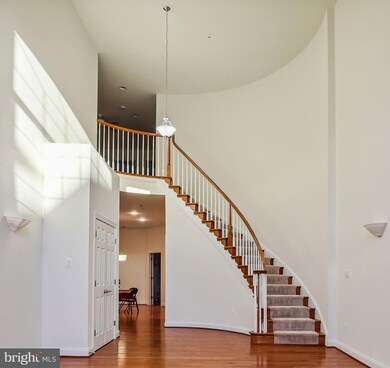 10711 Mcgregor Dr, Columbia, MD 21044 - photo 3